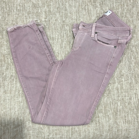 Paige verdugo crop - Picture 1 of 2